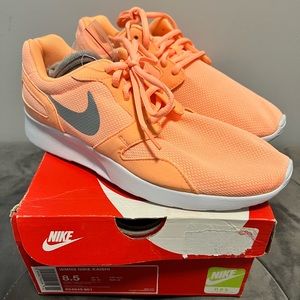 Nike Kashi - Women’s Size 8.5